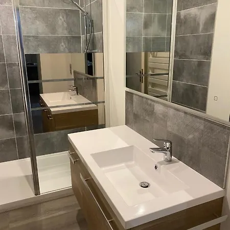 Avec Un T3 Un T2 Et Un En Centre D *