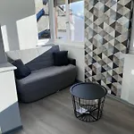 Résidence Avec Un T3 Un T2 Et Un En Centre D *