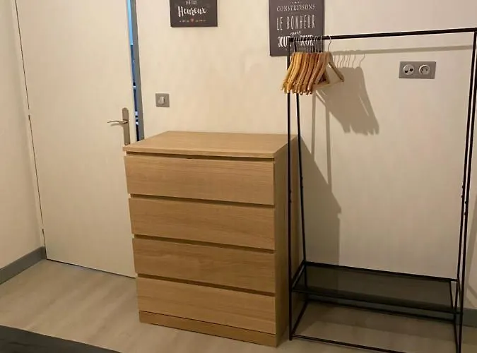 Daire Avec Un T3 Un T2 Et Un En Centre D